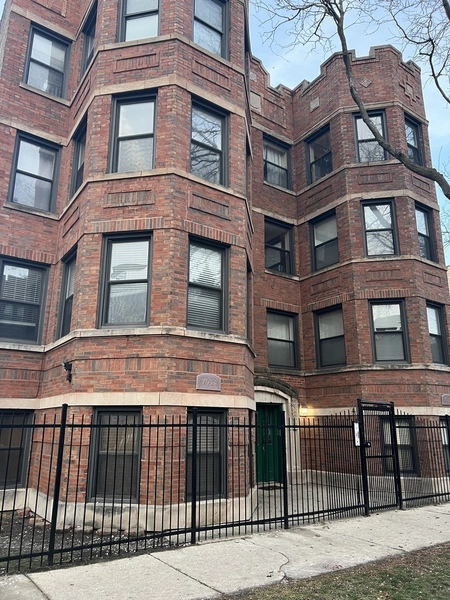 2 bedrooms apartment for rent in South Shore - South Side, Chicago