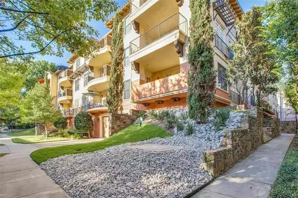 2 bedrooms apartment for rent in Oak Lawn - Ne Dallas, Dallas