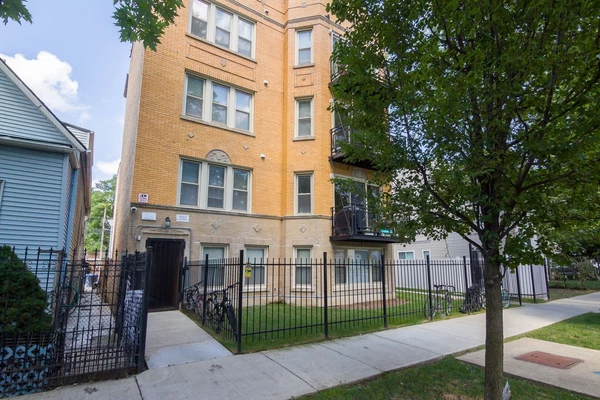 2 bedrooms apartment for rent in Logan Square - North Side, Chicago