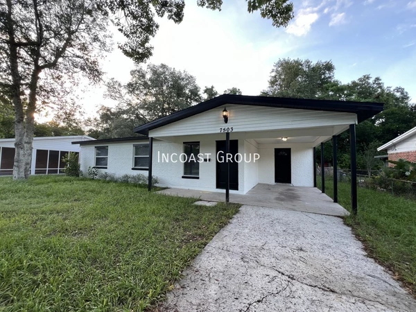 4 bedrooms apartment for rent in Cedar Hills - Westside, Jacksonville