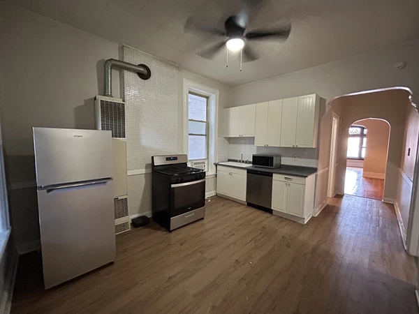 3 bedrooms apartment for rent in Ukrainian Village - West Side, Chicago