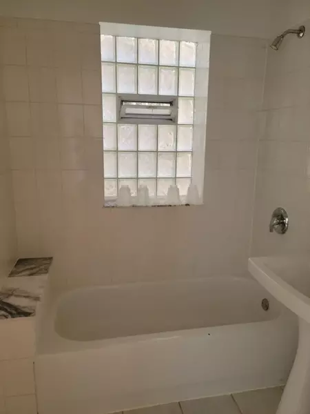 2 bedrooms apartment for rent in Irving Park - Northwest Side, Chicago