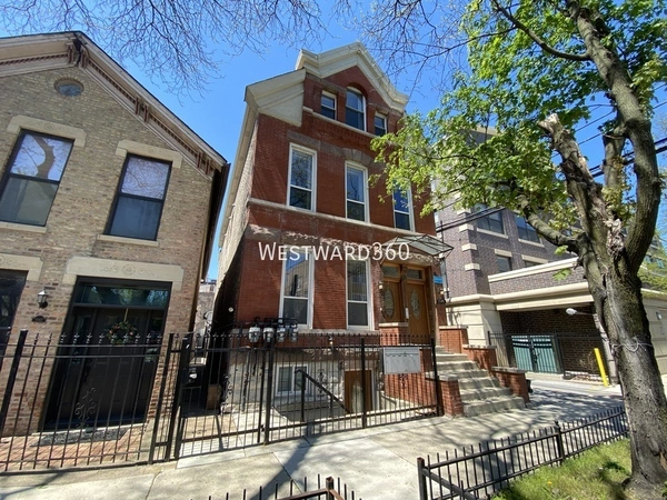 3 bedrooms apartment for rent in Gold Coast - Central, Chicago