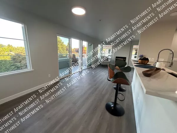 2 bedrooms apartment for rent in North Admiral - West Seattle, Seattle