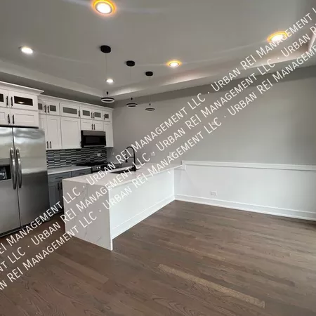 3 bedrooms apartment for rent in Woodlawn - South Side, Chicago