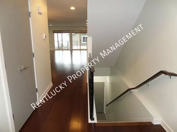 4 bedrooms apartment for rent in Beacon Hill Seattle - SE Seattle, Seattle