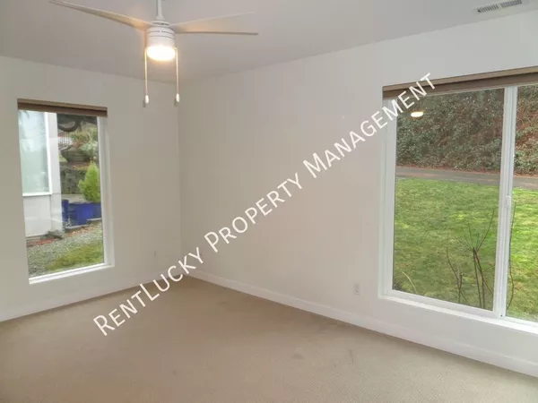 4 bedrooms apartment for rent in Beacon Hill Seattle - SE Seattle, Seattle