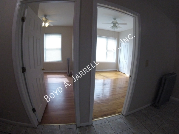 4 bedrooms apartment for rent in Washington Park - South Side, Chicago