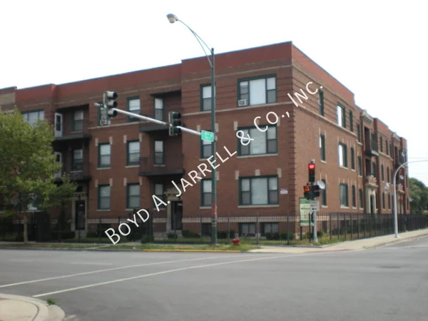 4 bedrooms apartment for rent in Washington Park - South Side, Chicago