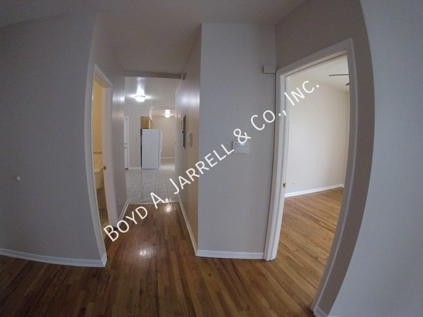 4 bedrooms apartment for rent in Washington Park - South Side, Chicago