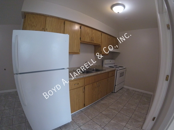 4 bedrooms apartment for rent in Washington Park - South Side, Chicago