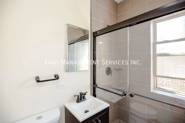 2 bedrooms apartment for rent in Portage Park - Northwest Side, Chicago