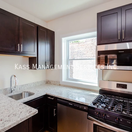 2 bedrooms apartment for rent in Portage Park - Northwest Side, Chicago