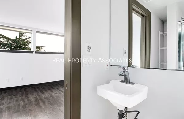 Studio Apartment for rent in Wedgwood - North Seattle, Seattle