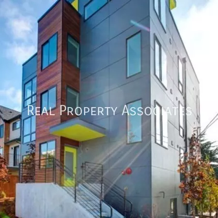 Studio Apartment for rent in Wedgwood - North Seattle, Seattle