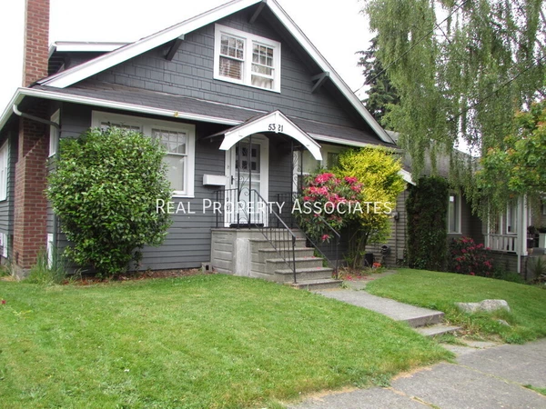 4 bedrooms apartment for rent in University District - North Seattle, Seattle