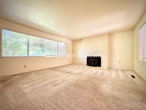 2 bedrooms apartment for rent in Pinehurst - North Seattle, Seattle