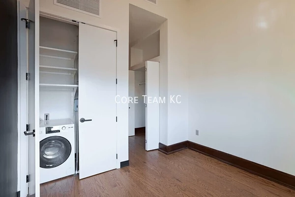1 bedroom apartment for rent in Midtown-Westport - KCMO, Kansas City