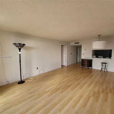 1 bedroom apartment for rent in Westchester FL - Miami Dade, Miami