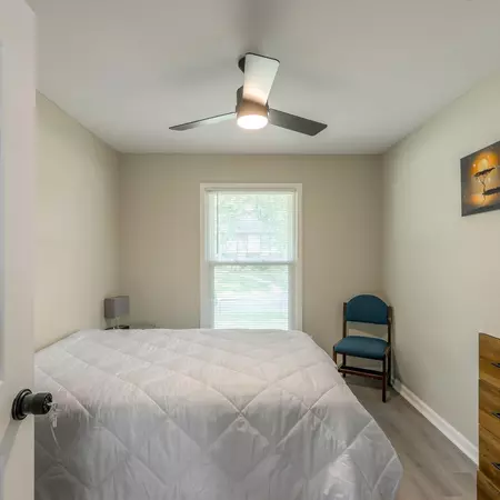 Coliving in Blue Springs - Outer KCMO, Kansas City