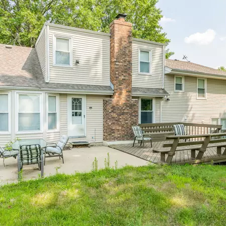 Coliving in Blue Springs - Outer KCMO, Kansas City