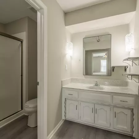 Coliving in Blue Springs - Outer KCMO, Kansas City