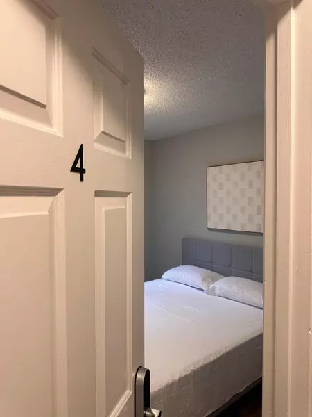 Coliving in Fuquay-Varina - Outer Triangle, Raleigh