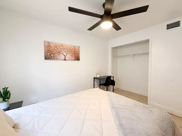 Coliving in Sulphur Springs - North Tampa, Tampa