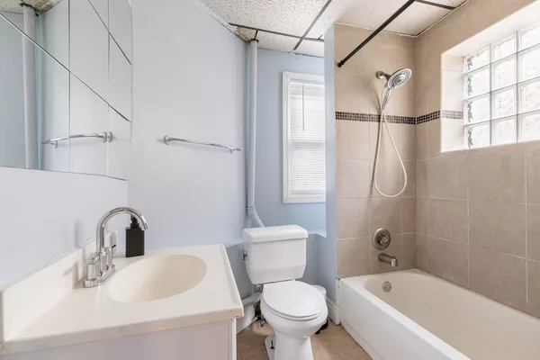 Coliving in West Town - West Side, Chicago
