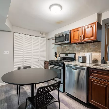 Coliving in Logan Square - North Side, Chicago