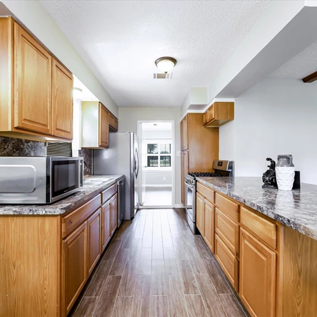 Coliving in Greater Hobby Area - Se Houston, Houston