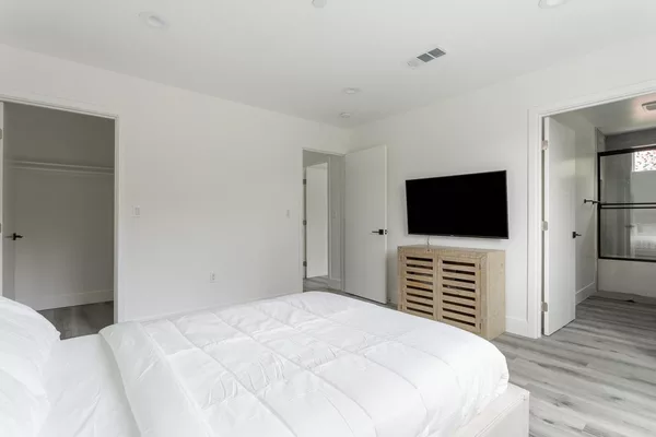 Coliving in North Hollywood - San Fernando Valley, Los Angeles