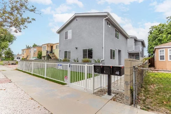 Coliving in North Hollywood - San Fernando Valley, Los Angeles