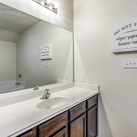 Coliving in New Braunfels - Outer SATX, San Antonio