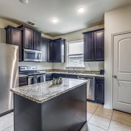 Coliving in New Braunfels - Outer SATX, San Antonio