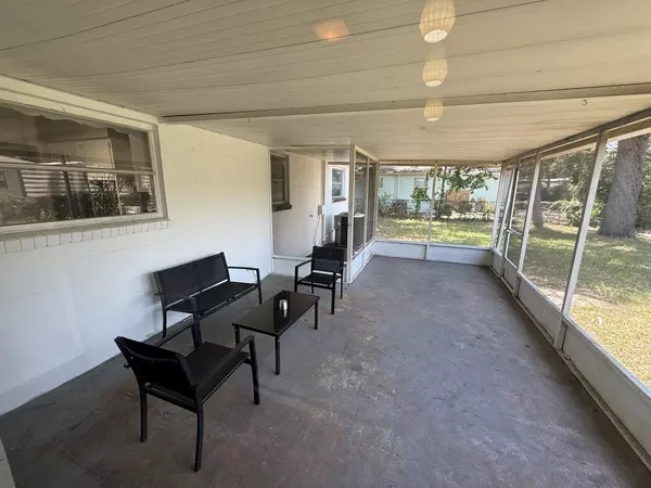 Coliving in Ybor City - Central Tampa, Tampa