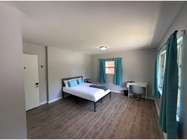 Coliving in Ybor City - Central Tampa, Tampa