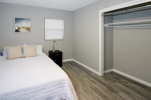 Coliving in Town 'n' Country - West Tampa, Tampa