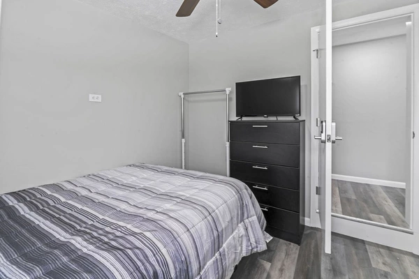 Coliving in Cedar Hills - Westside, Jacksonville