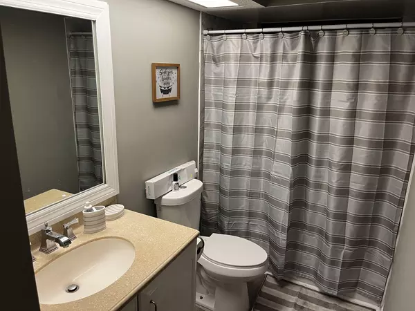 Coliving in Cedar Hills - Westside, Jacksonville