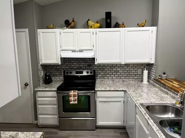 Coliving in Cedar Hills - Westside, Jacksonville