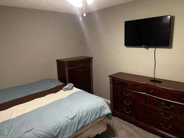 Coliving in Cedar Hills - Westside, Jacksonville