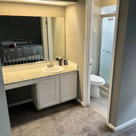 Coliving in Cedar Hills - Westside, Jacksonville