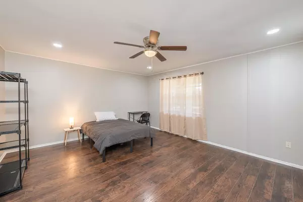 Coliving in DeSoto - Sw Dallas, Dallas