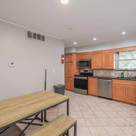 Coliving in DeSoto - Sw Dallas, Dallas