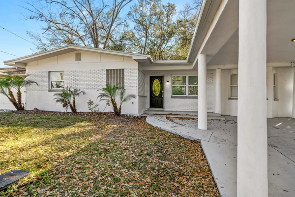 Coliving in Live Oaks Square - East Tampa, Tampa