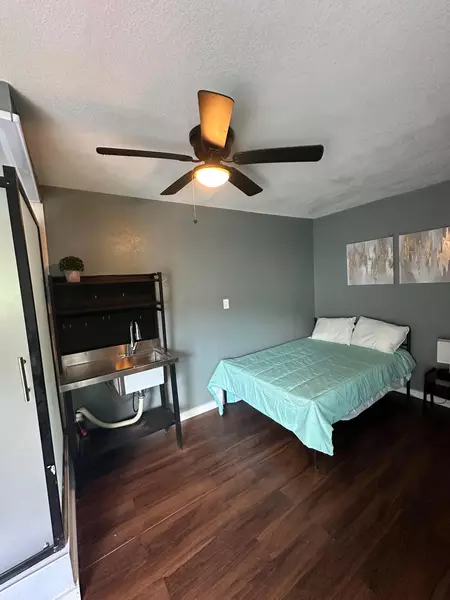 Coliving in Cedar Crest - Se Dallas, Dallas