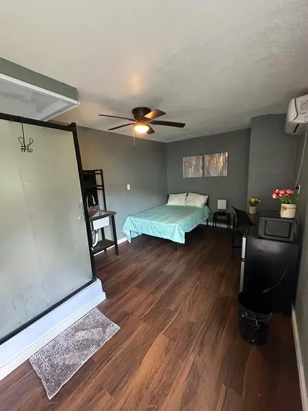 Coliving in Cedar Crest - Se Dallas, Dallas