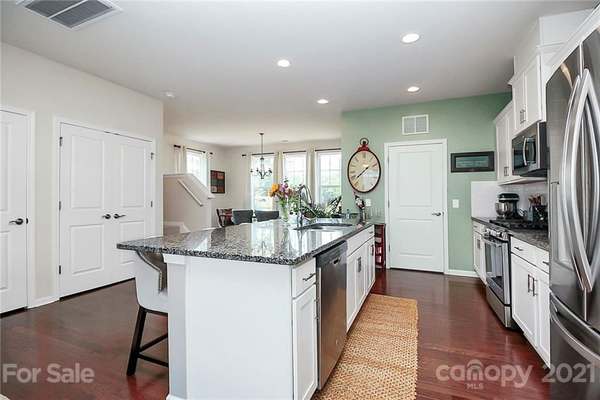 Coliving in Sterling - South Charlotte, Charlotte
