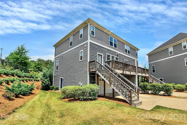 Coliving in Sterling - South Charlotte, Charlotte